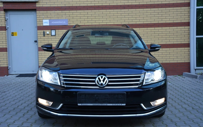 Volkswagen Passat cena 43900 przebieg: 232000, rok produkcji 2014 z Elbląg małe 781